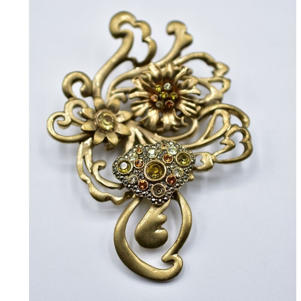 KC Vintage Flower Pin Brooch Antiqued Gold Rhinestone Crystal Chunky Signed Bin7
